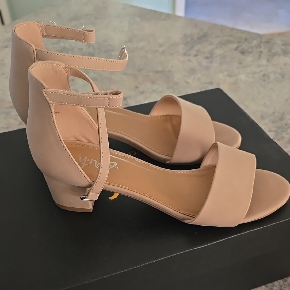 Women's Tan Block Heel Sandals